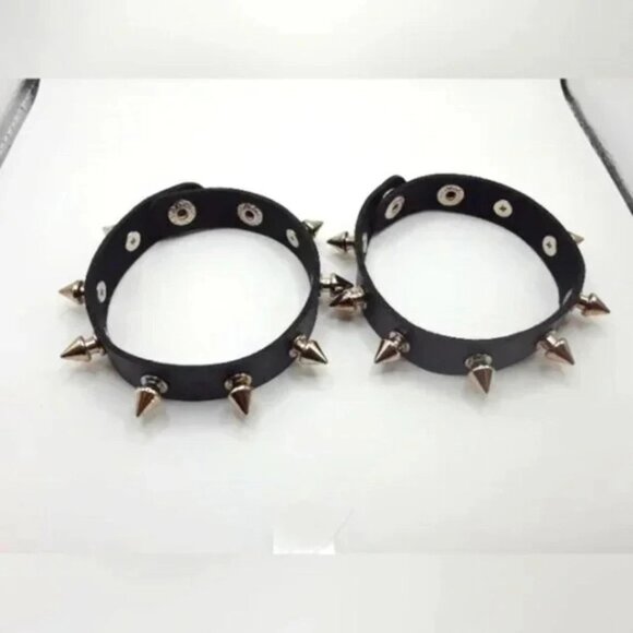 COPY - Goth Spike  vegan Leather Bracelets Set of 2 Unisex -Black-New - Picture 1 of 8